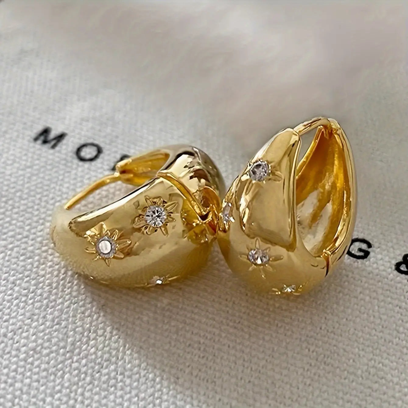 1 Pair of European and American French-Style Light Luxury Niche Design Geometric Copper Synthetic Zirconia Women's Earrings Dropshipman