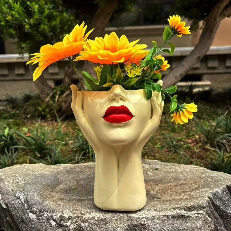 One Red Lips Makeup Brush Holder. My Store