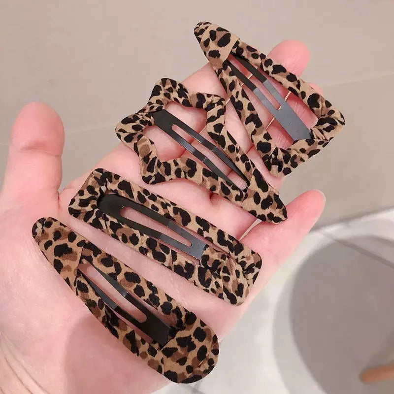 A Four-Piece Set of Seasonal Leopard Print Hair Clips for Women, Featuring Stylish BB Clips with Large Edges And Tassels, Popular Among Influencers As Hair Additions Dropshipman
