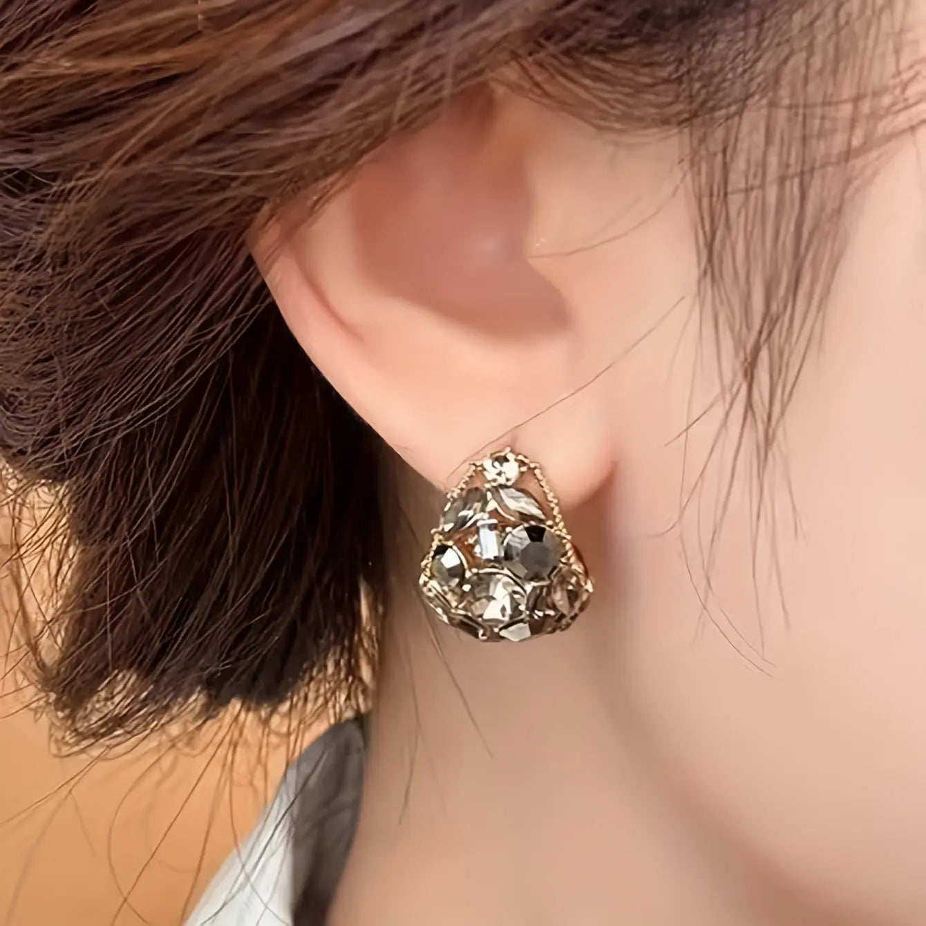 Pair of Elegant Drop-Shaped Hoop Earrings Inlaid with Rhinestones – Perfect for Festivals, Birthdays, Dates, Parties, Banquets, Vacations, Shopping, and Daily Wear for Women Dropshipman