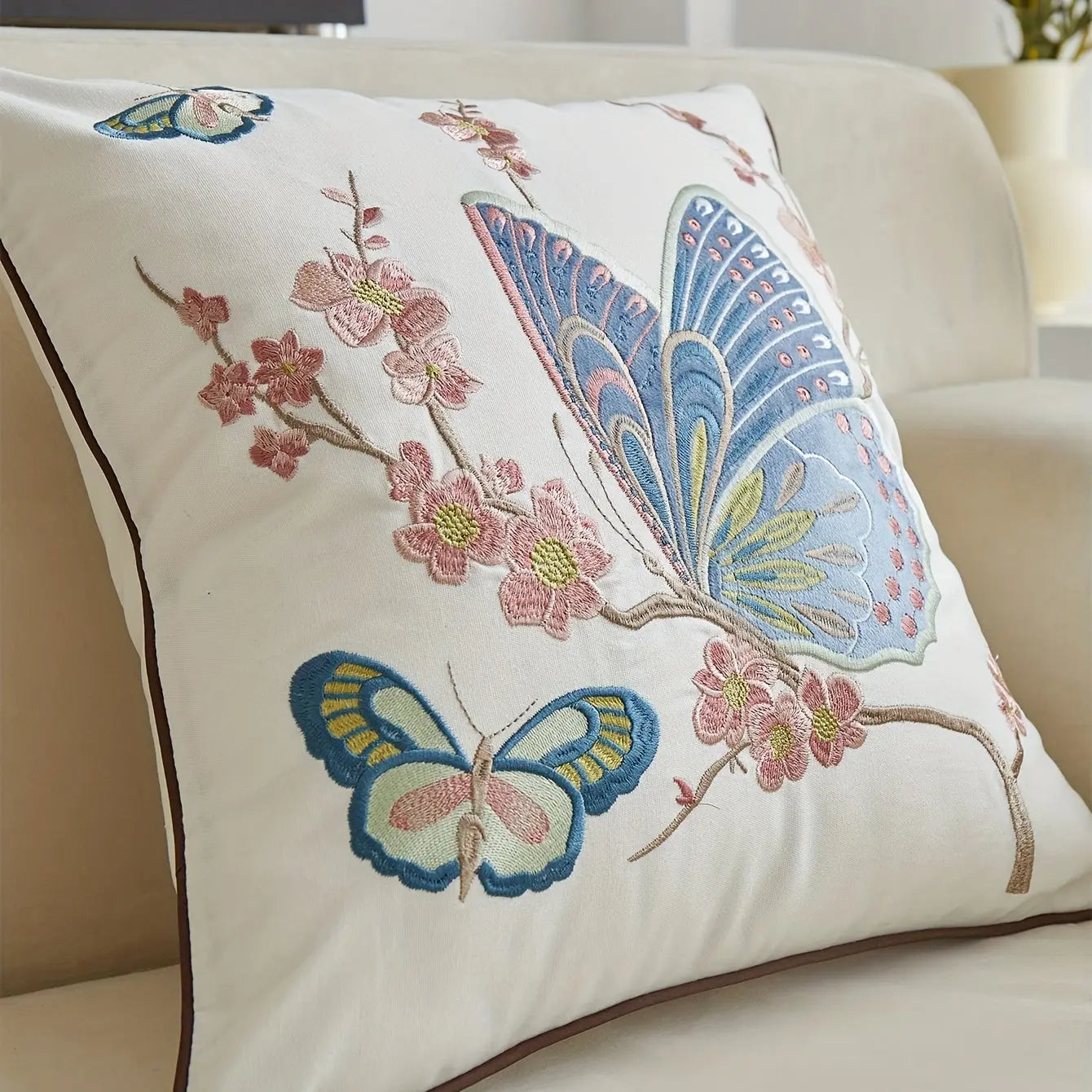 1pc All-Season Commuter Butterfly 3D Patch Embroidery Pillowcase Home Decor