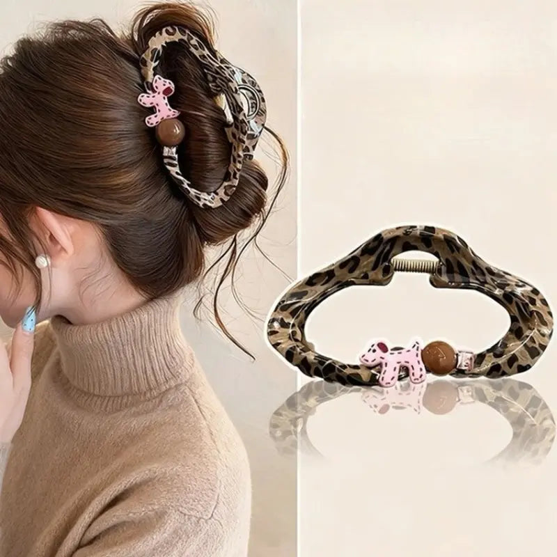 1pc Large Anti-Cloud Slip-On Chin Clip with Leopard Print - Anti-Slip Hair Accessory for Women with Thick Hair, Stylish & Comfortable, Fairy-like Design, Acrylic Material, Perfect for Casual Attire Dropshipman